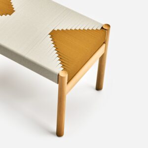 Alternative view of Metapa Bench | Nova Pattern