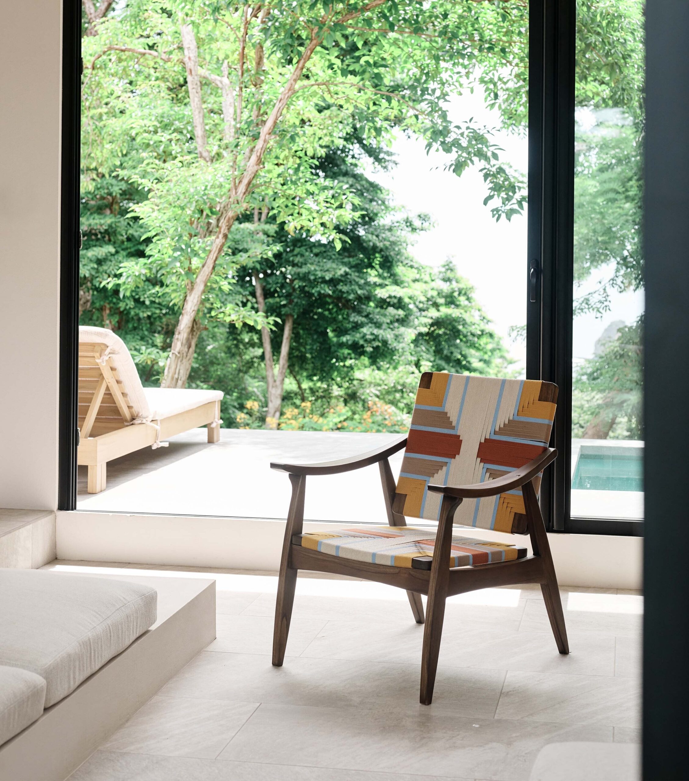 Izapa Armchair | Pearl Lagoon Pattern - Image 4